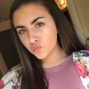 Meet your Posher, Christina